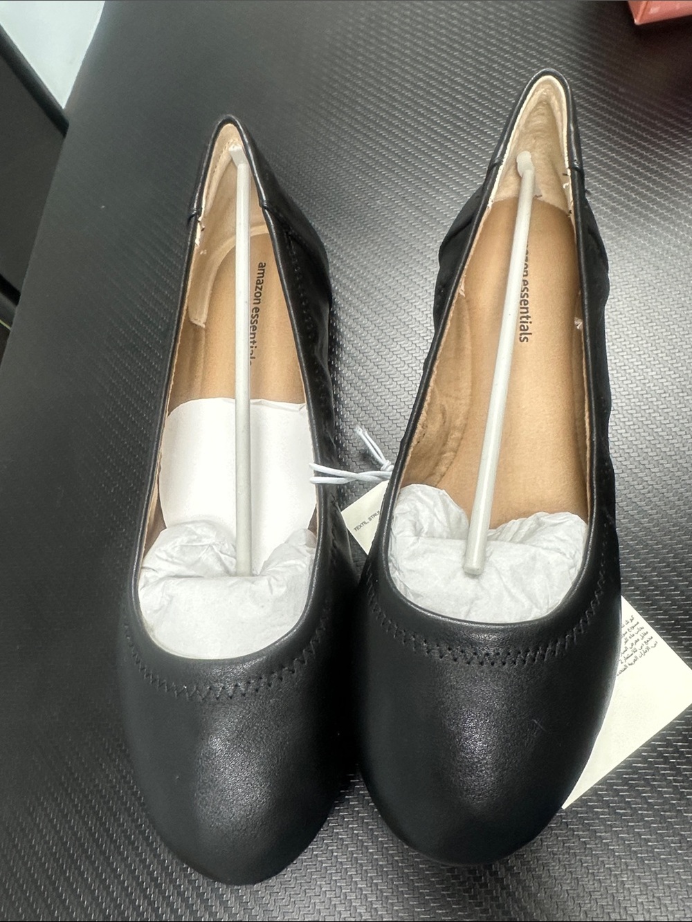 Amazon Essentials Women’s Black Round-Toe Slip-On Ballet Flats